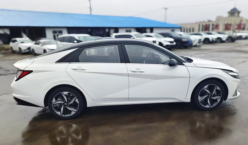 2021 Hyundai Elantra 1.5L CVT LUX