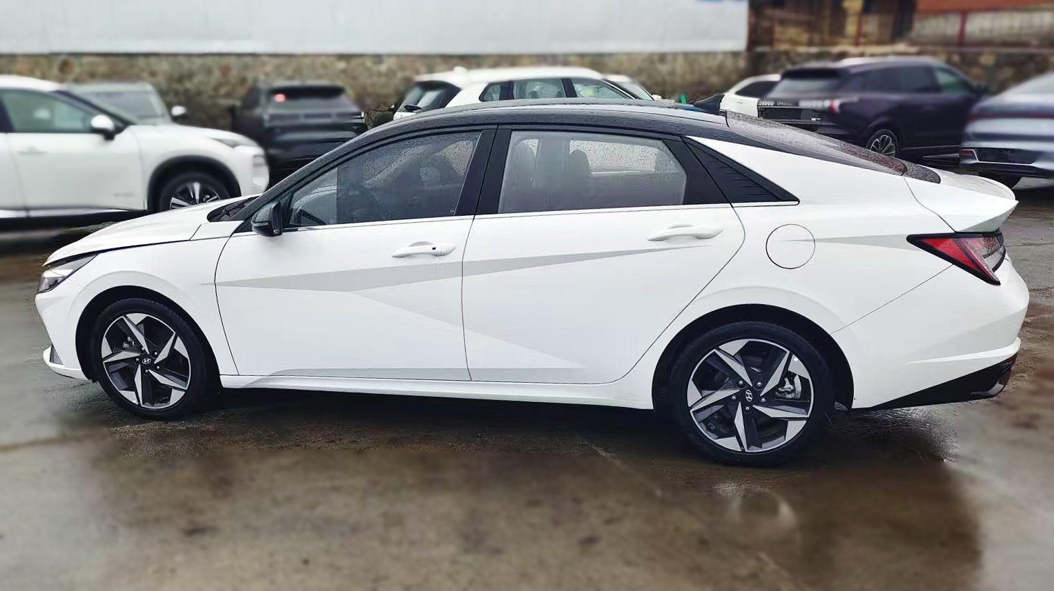 2021 Hyundai Elantra 1.5L CVT LUX