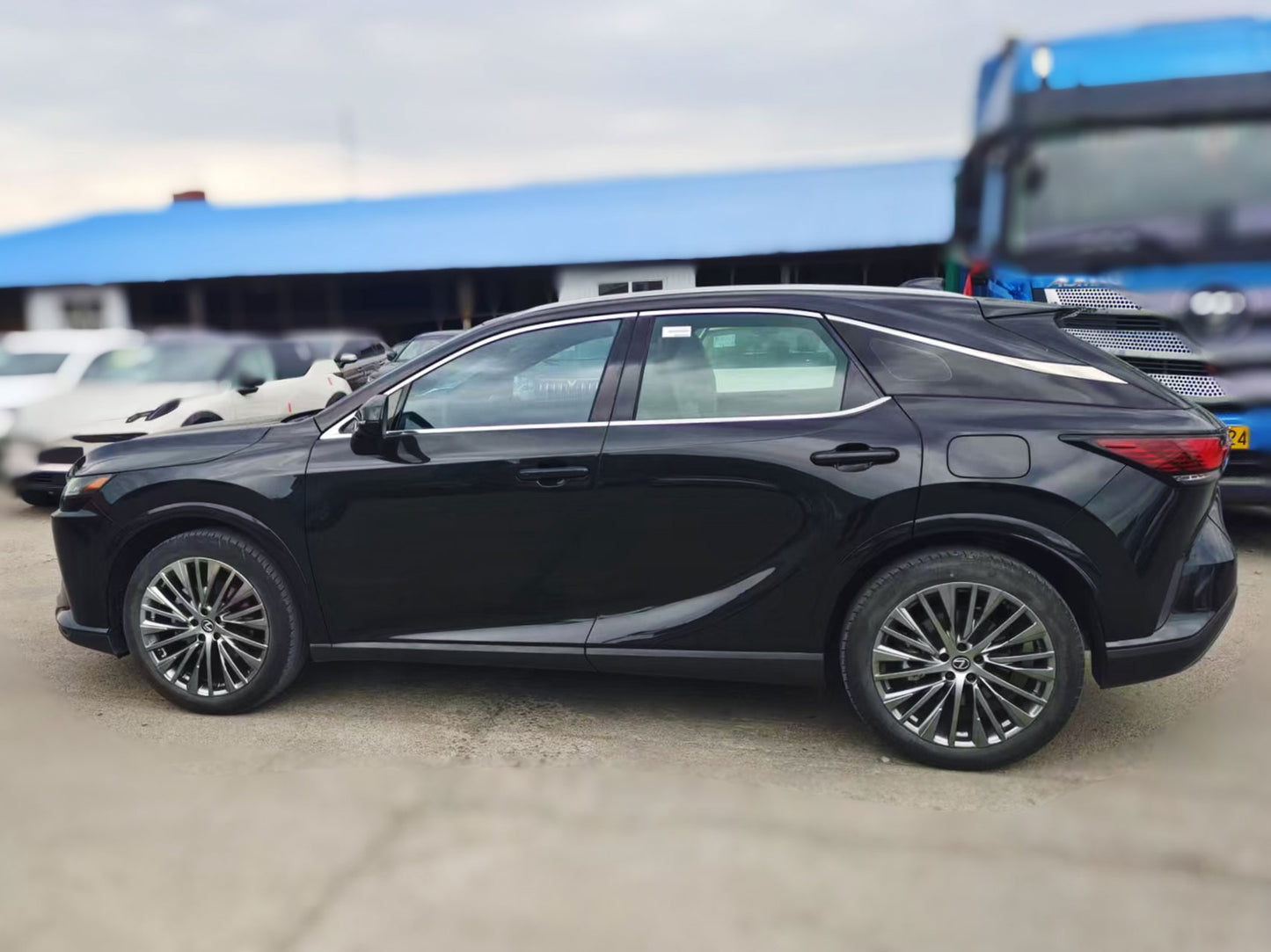 2023 Lexus RX 350h