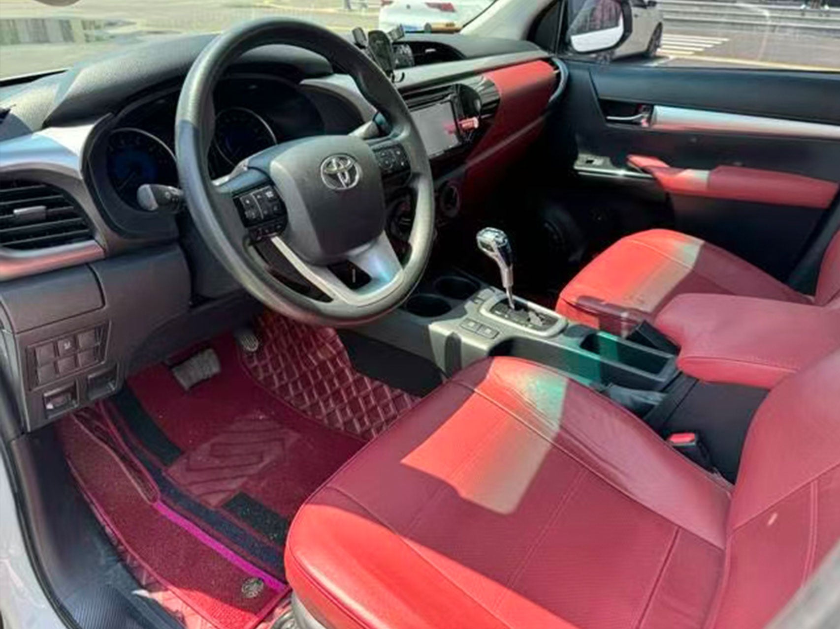 2019 Toyota Hilux 2.7L Gasoline AWD Automatic